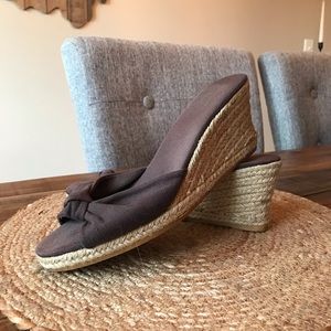 😍 Old Navy Women’s Wedge Shoes 😍